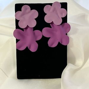 Textured flower earring